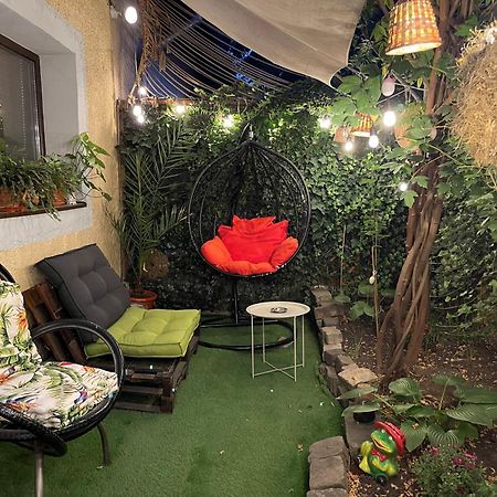 City Garden Apartments Бухарест Экстерьер фото